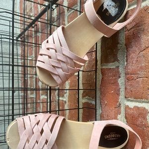 Swedish Hasbeens clogs size 40 (9)